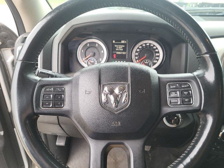 2014-dodge-1500-image-15