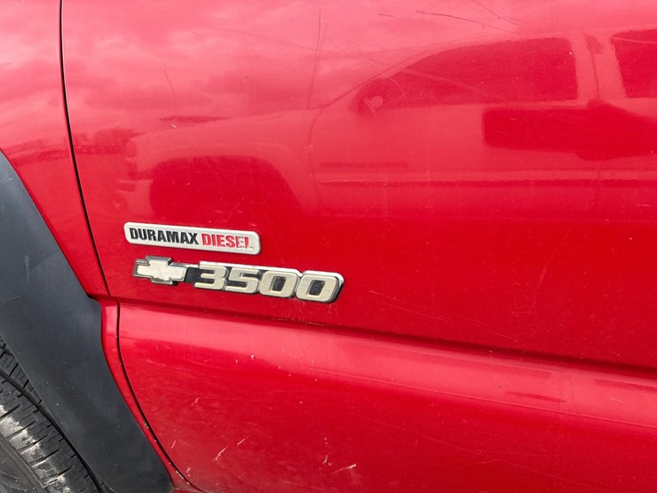 2004-chevrolet-silverado-3500-image-35