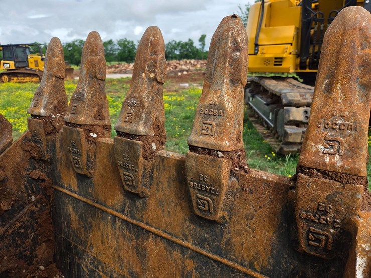 2022-liugong-excavator---only-318-hours-image-5