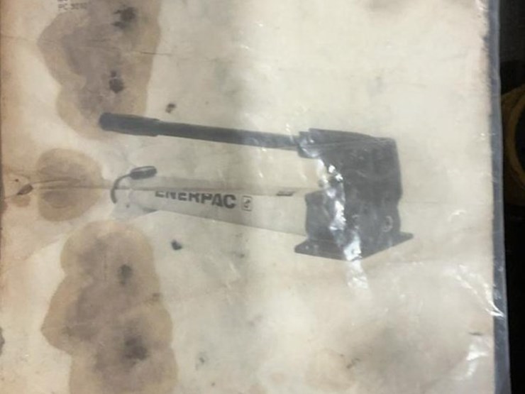 #104-•-enerpac-p-392-hydraulic-ram-image-5