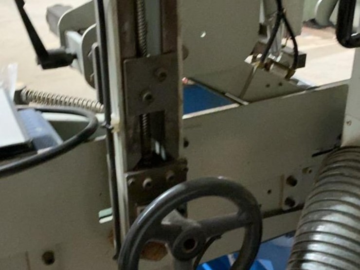 #185-•-2015-kentwood-hbr-300-horizontal-resaw-image-56
