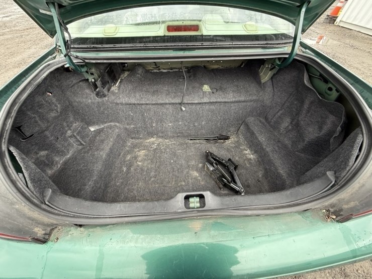 2008-ford-crown-victoria-sedan-image-20