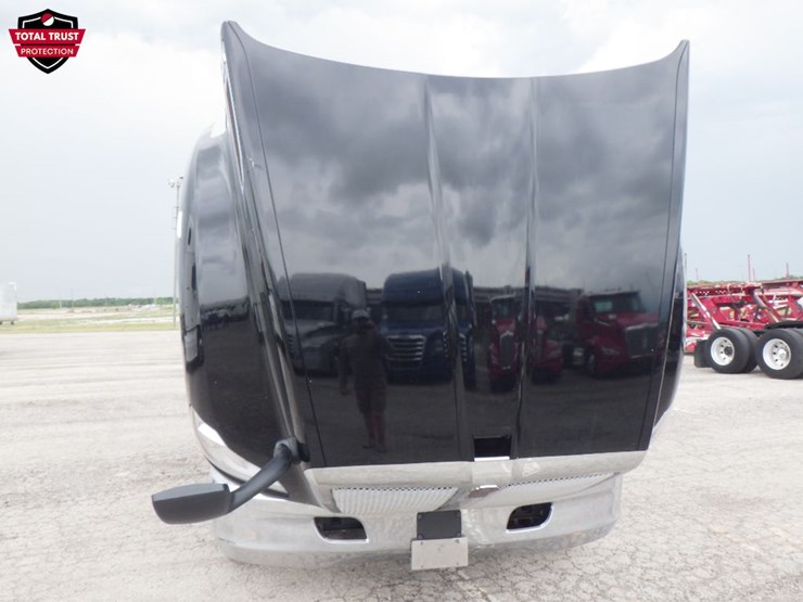 2022-kenworth-t680-image-22