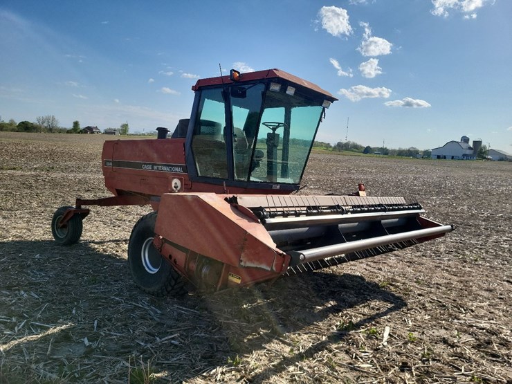 international-8840-swather-image-7