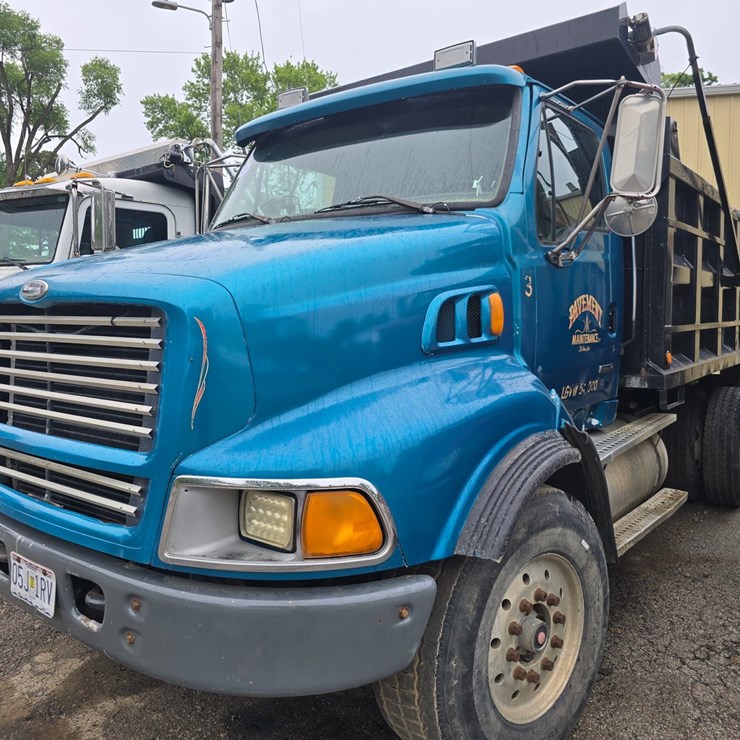 1999 STERLING L9513