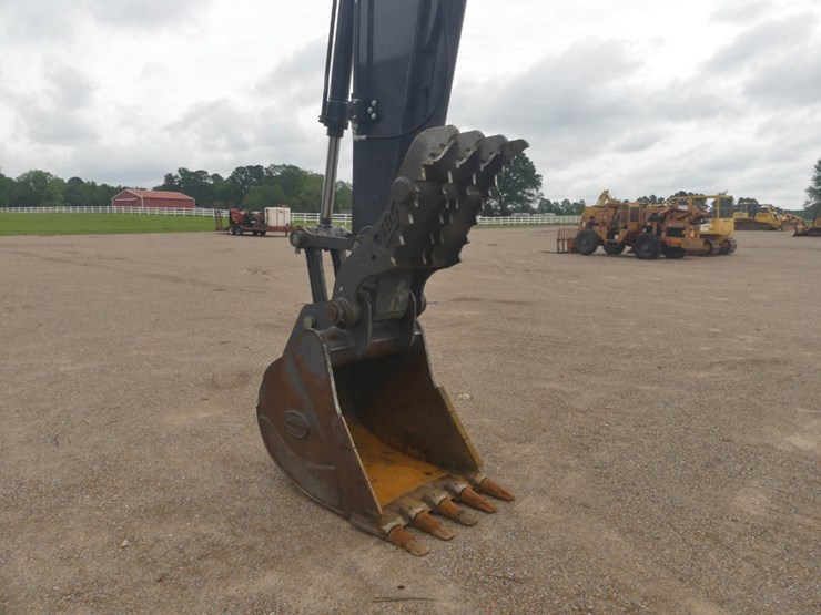 2023-john-deere-160-image-8