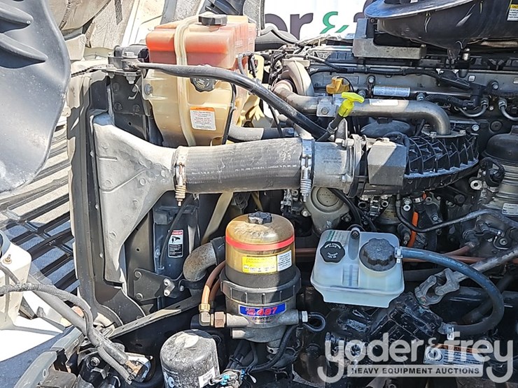 2019-freightliner-cascadia-125-image-33