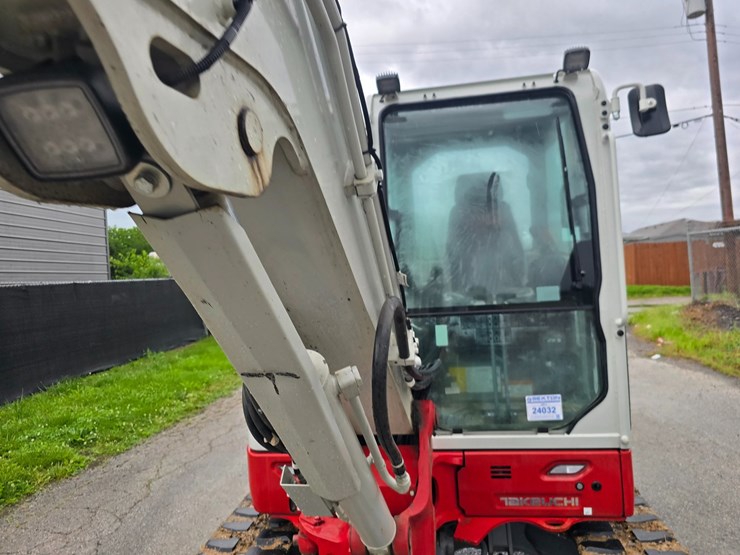 #24032-•-2024-takeuchi-tv350r-excavator-image-42