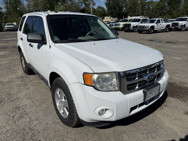 2012-ford-escape-image-2