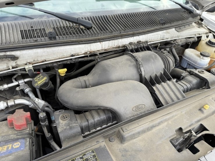 2013-ford-e350-image-12