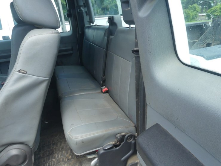 2013-ford-f350-image-9