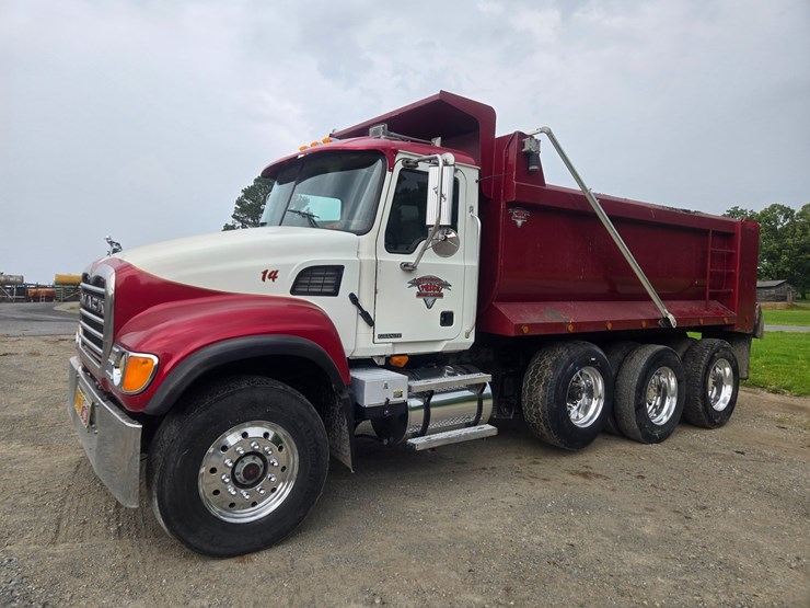 #24355-•-2004-mack-cv713-granite-dump-truck-image-4