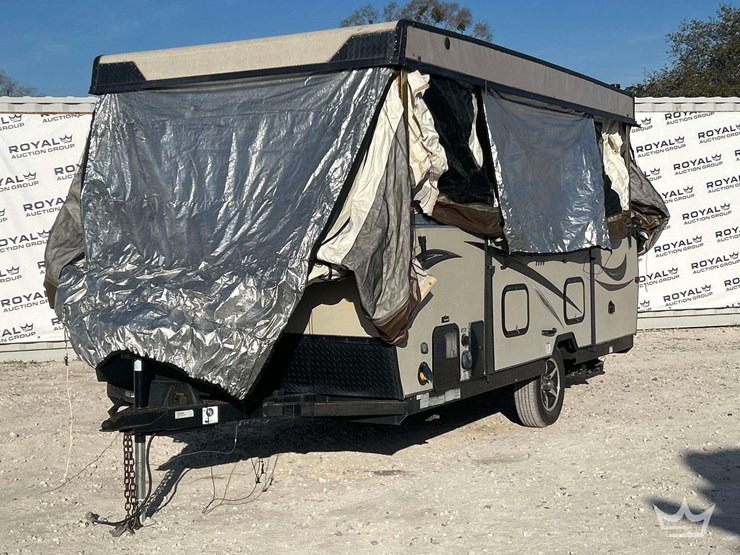 2017-forest-river-rockwood-hw275-s/a-pop-up-camper-trailer-image-1