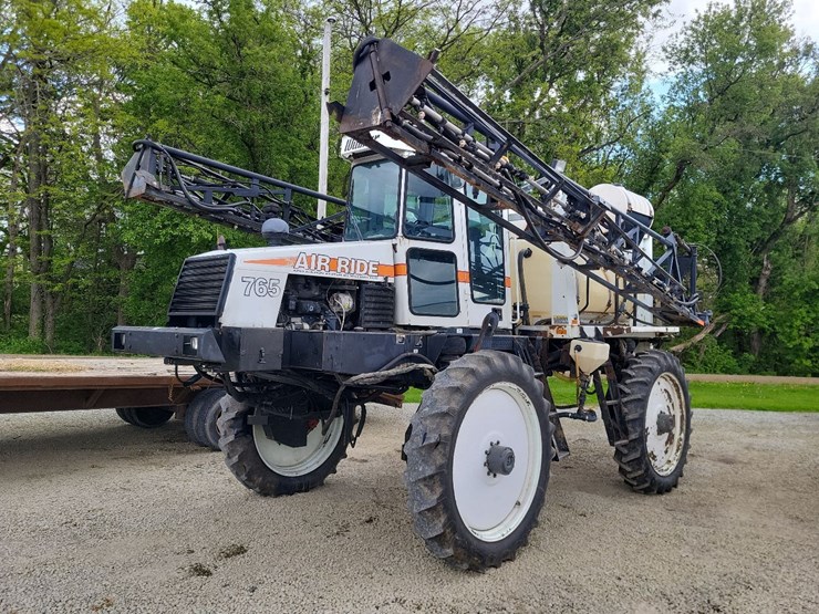 wilmar-765-sprayer-w/sprayer-trailer-image-1