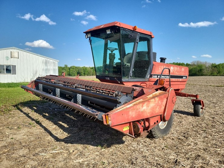 international-8840-swather-image-1