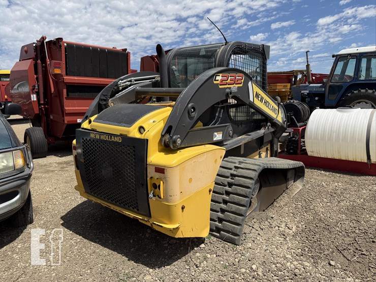 new-holland-c232-image-3