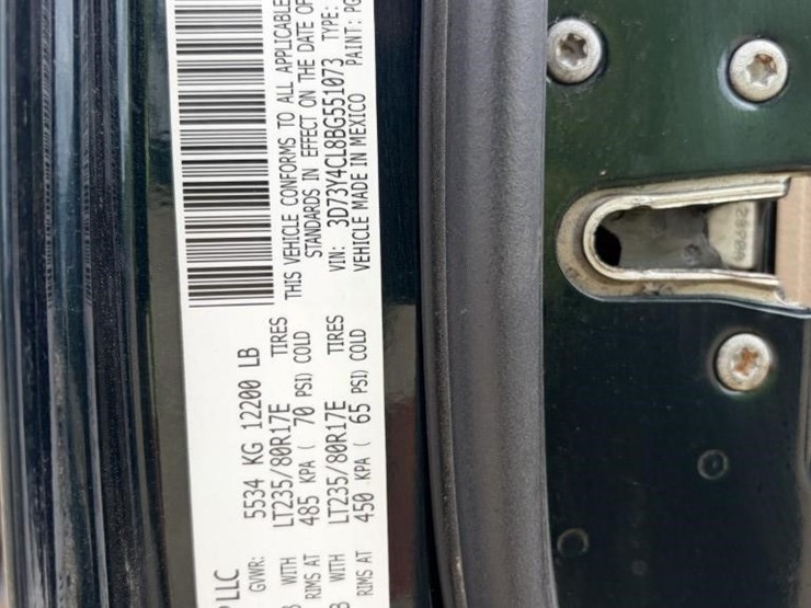 2011-dodge-ram-3500-image-22