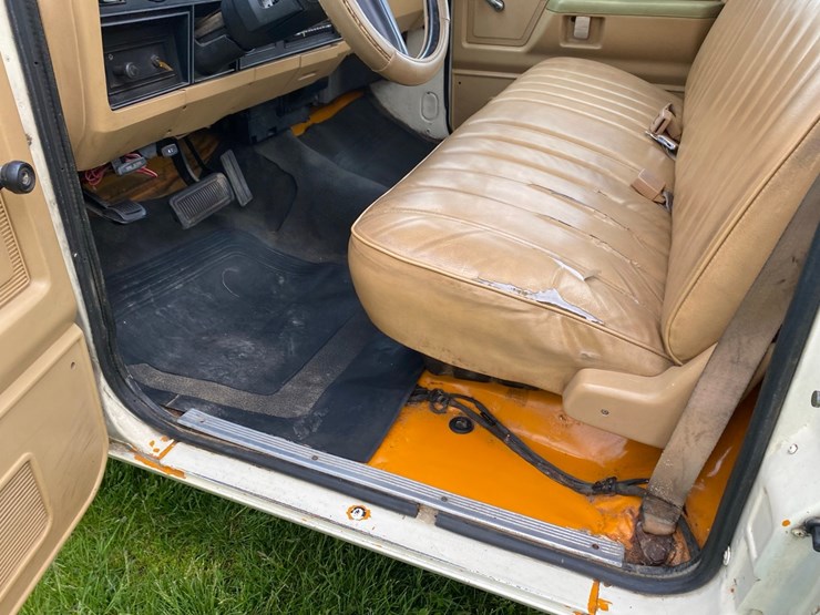 1985-dodge-150-image-25