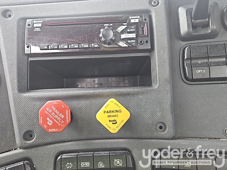 2019-freightliner-cascadia-125-image-44
