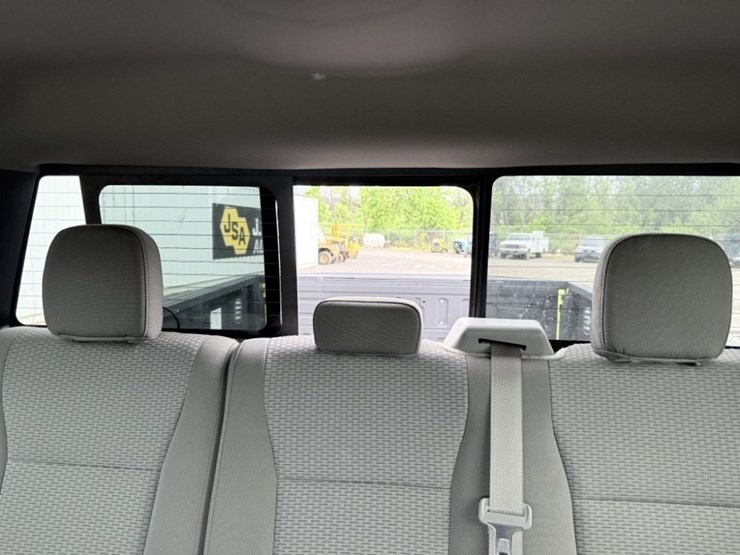 2017-ford-f150-image-35