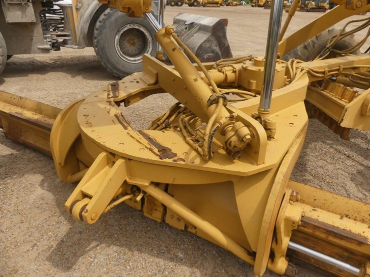 caterpillar-12h-image-11