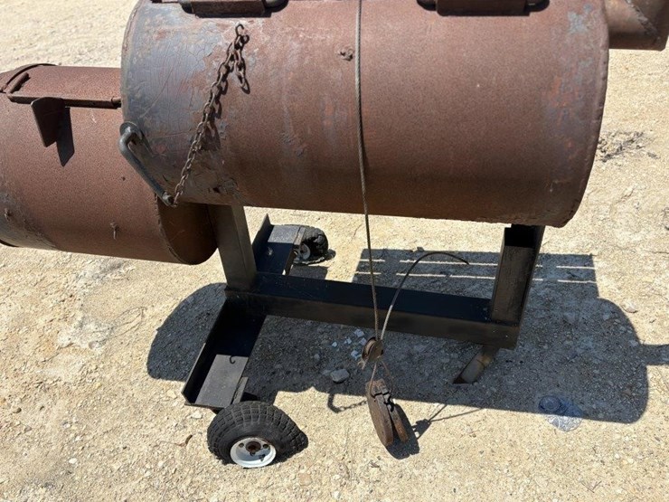l3---bbq-pit/smoker-image-3