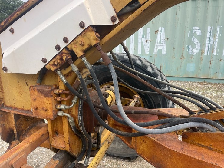 caterpillar-12g-image-35