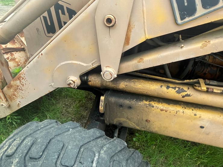 jcb-1550b-image-40