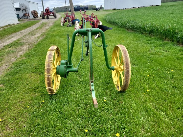 john-deere-1-shank-subsoiler---nice-image-4