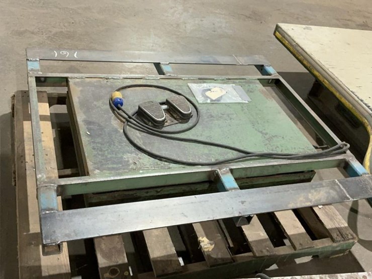 #161-•-southworth-lift-table-image-3