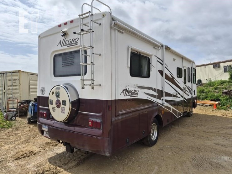 2004-lamar-motor-home-10242-image-8