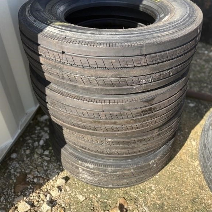 L3 - (4) 235/80R16 Trailfinder 14Ply