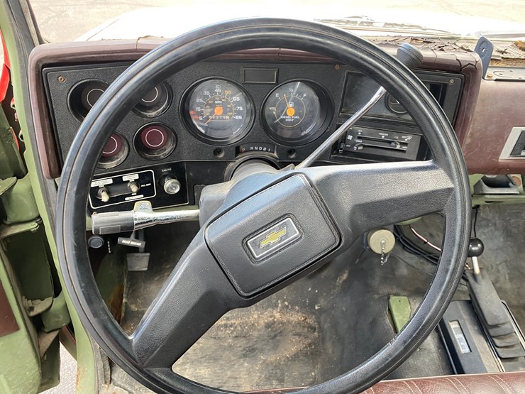 #148-•-1986-chevy-d30-m1108-military-truck-(has-wi-title)-(schofield,-wi)-image-37