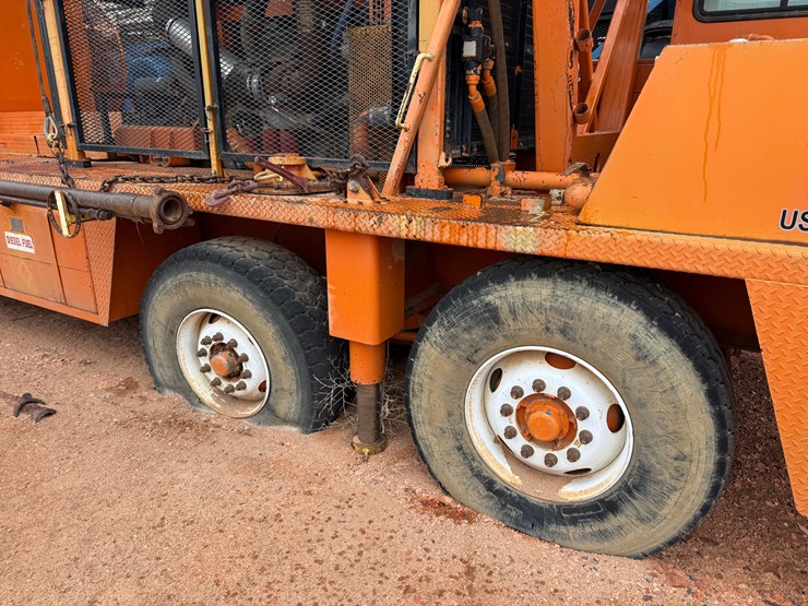 2006-taylor-c500-dd-104'-250k-5-axle-well-service-workover-rig-image-4