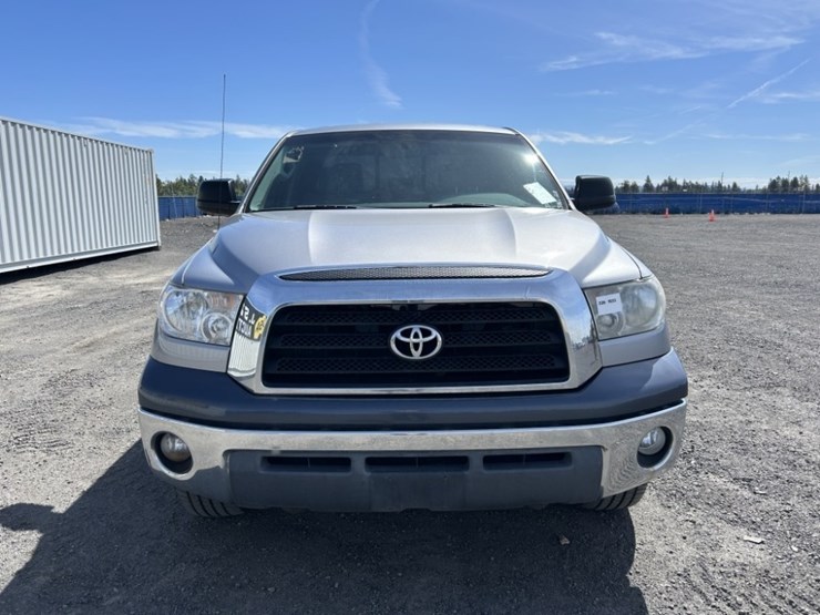 2007-toyota-tundra-sr5-image-8