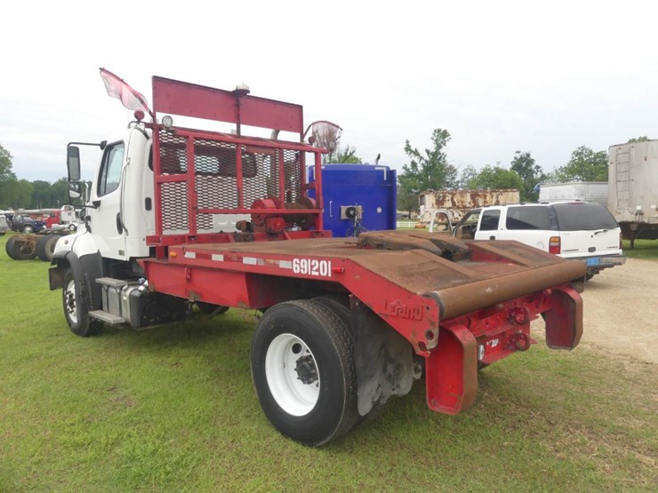 2018-freightliner-114sd-image-4