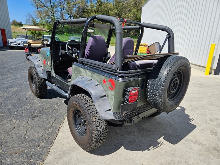 1995-jeep-wrangler-image-3