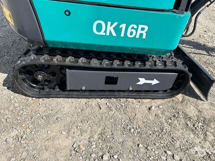 mini-excavator-image-21