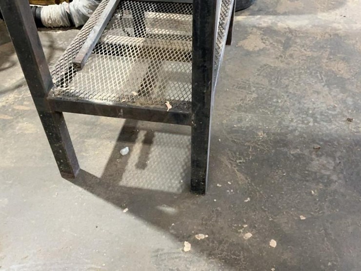 #135-•-steel-frame-workbench/shelf-image-10