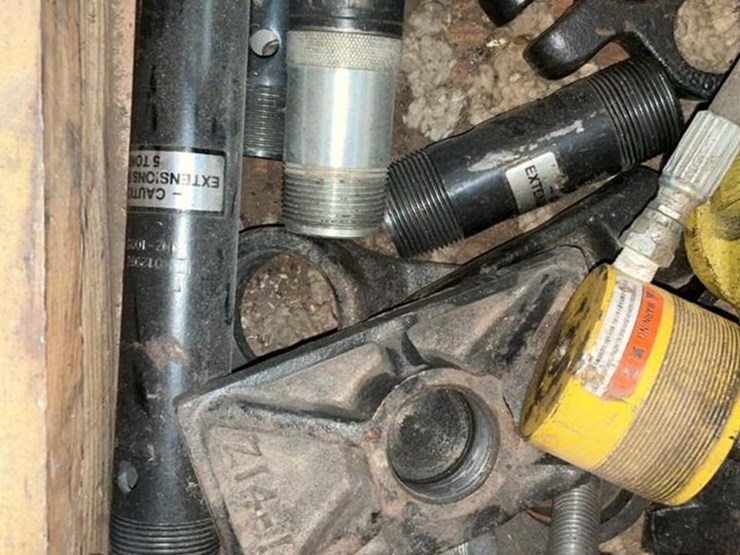 #104-•-enerpac-p-392-hydraulic-ram-image-13