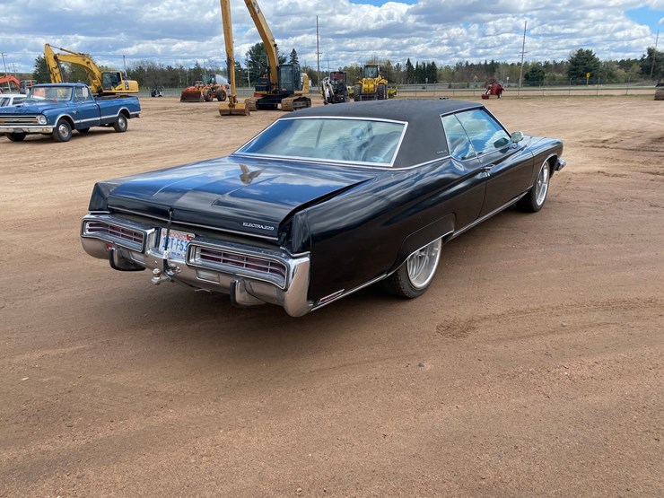 #132-•-1973-buick-electra-225-(title-in-delay)-(nitke-yard-mosinee,-wi)-image-8