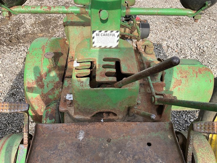 john-deere-b-image-34