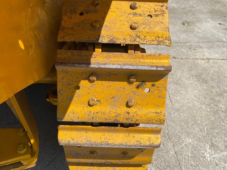 caterpillar-22-image-21