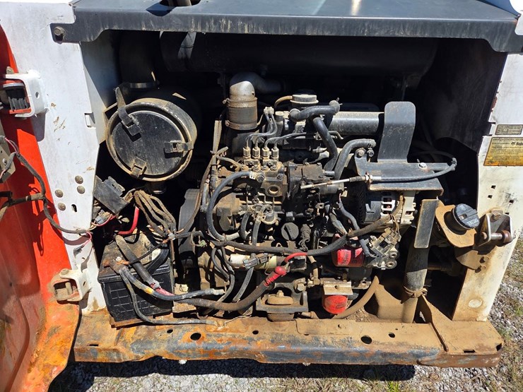 2013-bobcat-s630-image-14