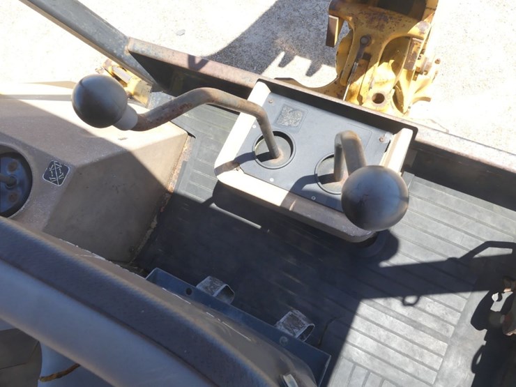 john-deere-310d-image-15