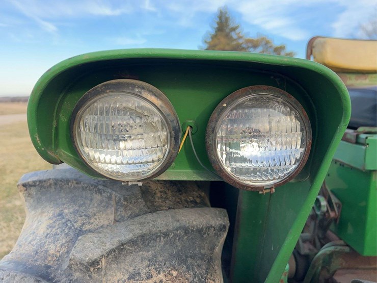 john-deere-730-image-37