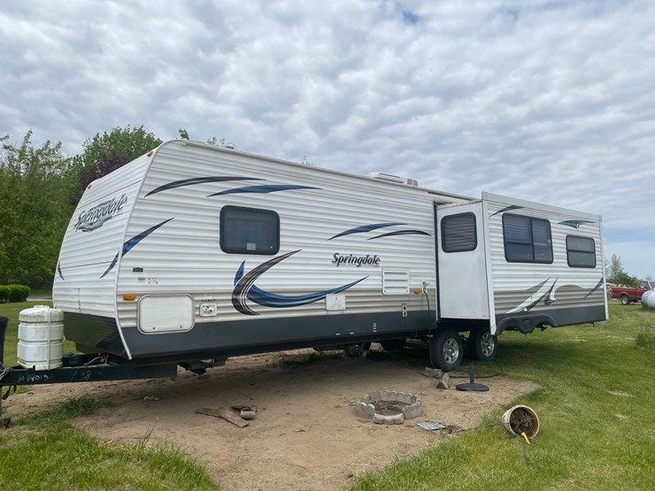 2012-keystone-springdale-rv-image-3