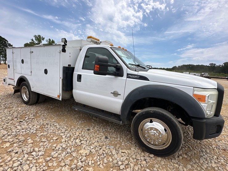 2015-ford-f550-image-4