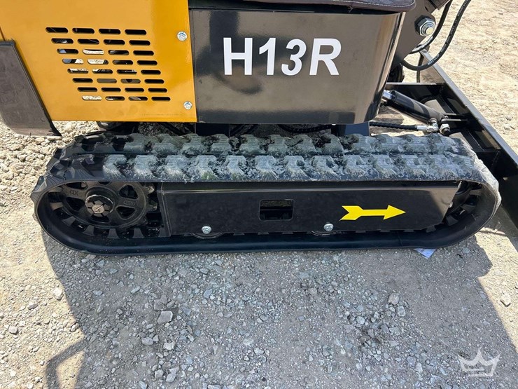 mini-excavator-image-21