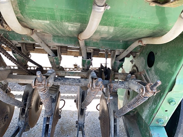 john-deere-8300-image-41